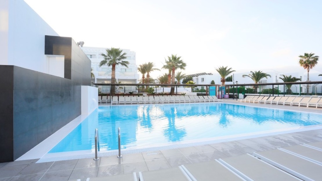 Aequora Lanzarote Suites